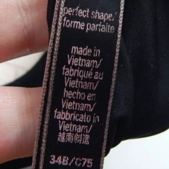 Victoria's Secret Perfect Shape Underwire Bra - Picture 3 of 4